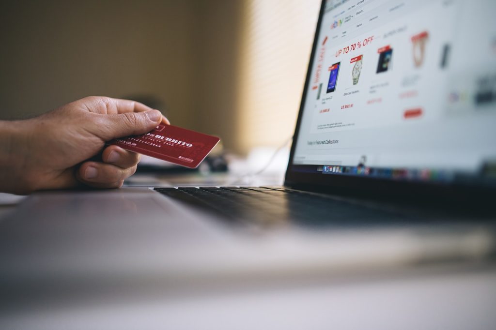 online-shopping-with-credit-card